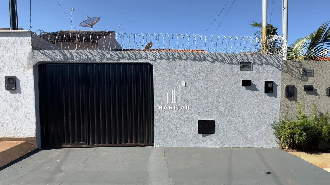 Foto 1 de Casa com 3 quartos à venda, 180m2 em Itumbiara - GO