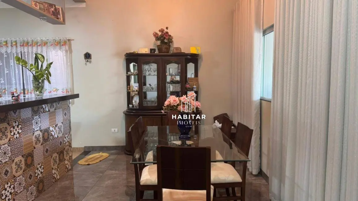 Casa com 4 quartos à venda, 372m2 em Residencial Jardim Primavera, Itumbiara - GO - imagem 3 Foto 3 de Casa com 4 quartos à venda, 372m2 em Residencial Jardim Primavera, Itumbiara - GO