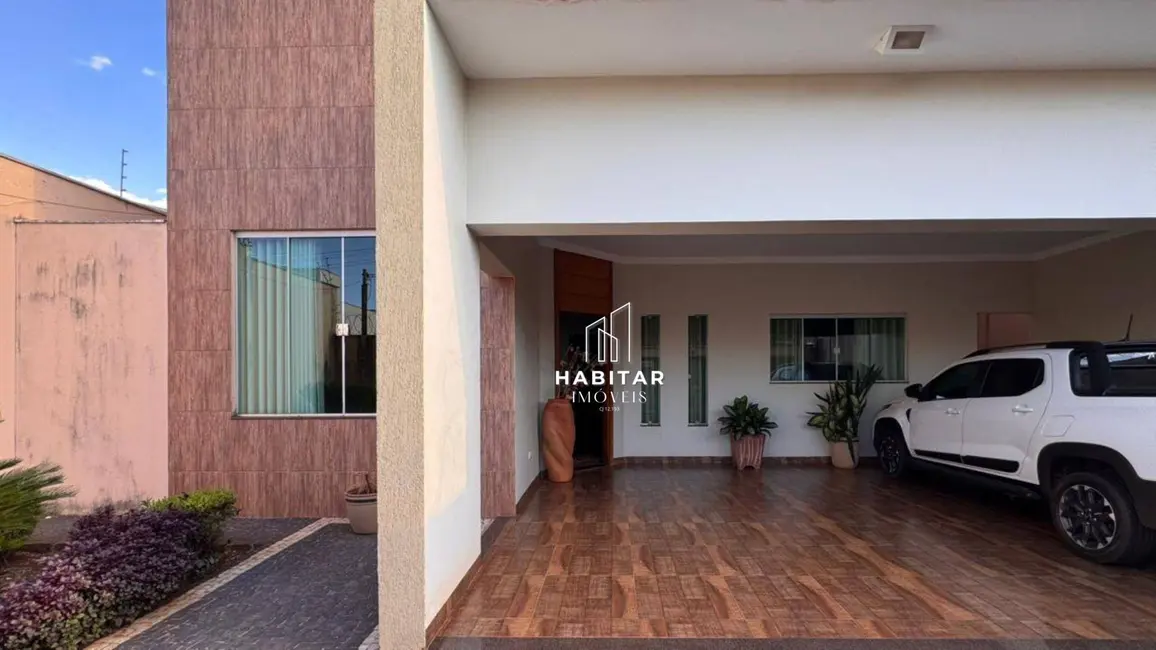 Casa com 4 quartos à venda, 372m2 em Residencial Jardim Primavera, Itumbiara - GO - imagem 1 Foto 1 de Casa com 4 quartos à venda, 372m2 em Residencial Jardim Primavera, Itumbiara - GO