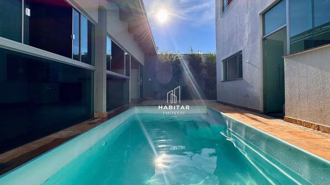 Foto 1 de Casa com 3 quartos à venda, 250m2 em Jardim Liberdade, Itumbiara - GO