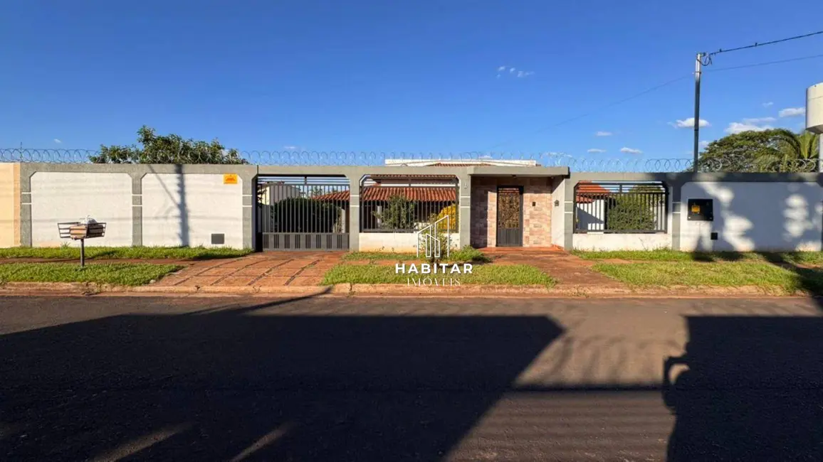 Foto 2 de Casa com 3 quartos à venda, 1344m2 em Itumbiara - GO