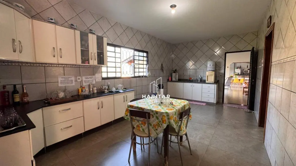 Foto 5 de Casa com 3 quartos à venda, 1344m2 em Itumbiara - GO