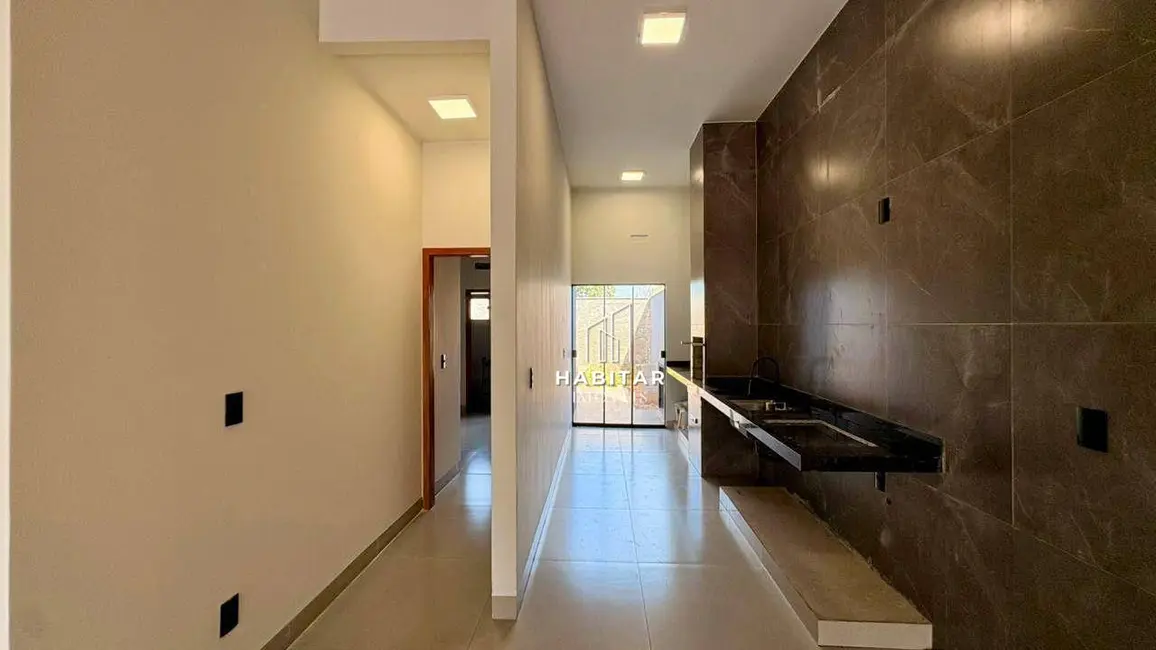 Casa com 3 quartos à venda, 180m2 em Itumbiara - GO - imagem 6 Foto 6 de Casa com 3 quartos à venda, 180m2 em Itumbiara - GO