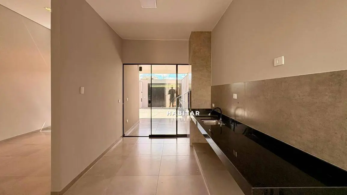 Casa com 3 quartos à venda, 180m2 em Itumbiara - GO - imagem 3 Foto 3 de Casa com 3 quartos à venda, 180m2 em Itumbiara - GO