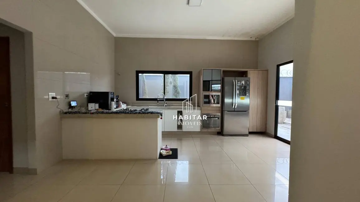 Foto 8 de Casa com 3 quartos à venda, 500m2 em Itumbiara - GO