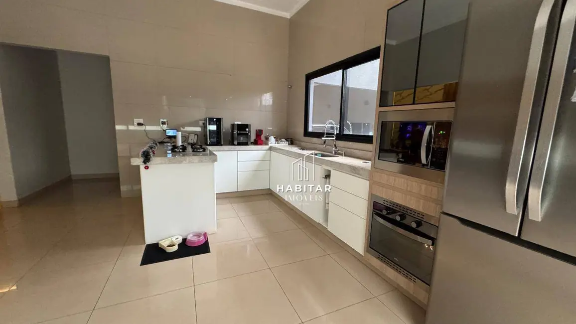 Foto 9 de Casa com 3 quartos à venda, 500m2 em Itumbiara - GO