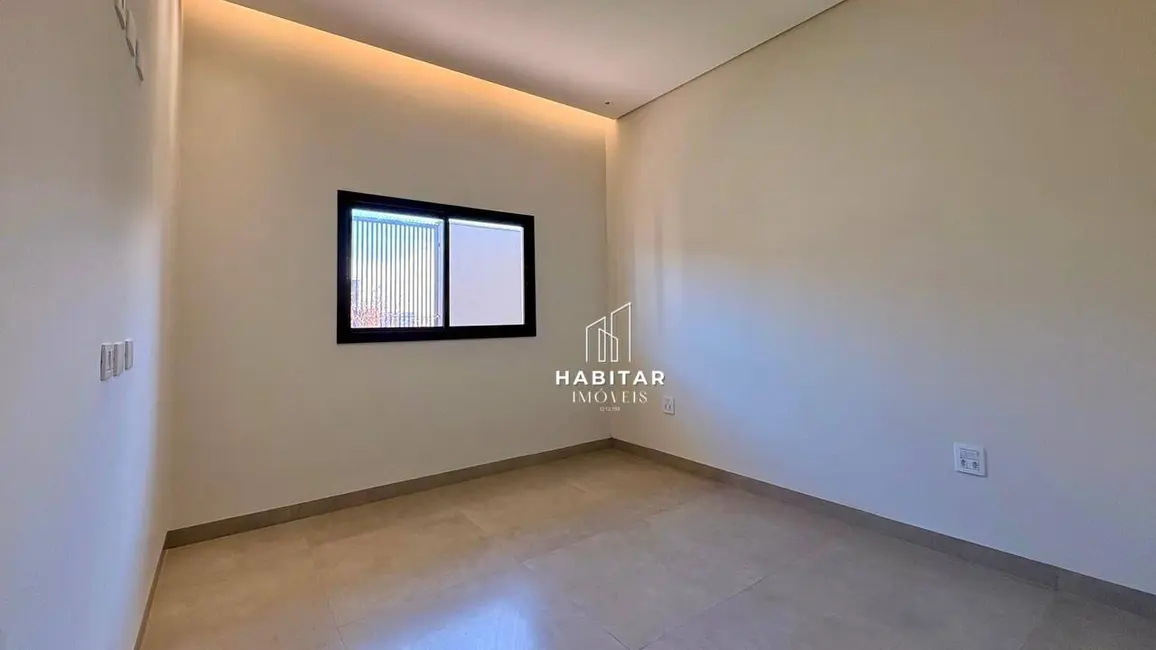 Casa com 3 quartos à venda, 250m2 em Residencial Beira Rio II, Itumbiara - GO - imagem 7 Foto 7 de Casa com 3 quartos à venda, 250m2 em Residencial Beira Rio II, Itumbiara - GO