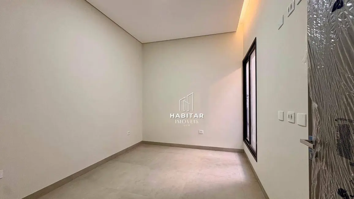 Casa com 3 quartos à venda, 250m2 em Residencial Beira Rio II, Itumbiara - GO - imagem 6 Foto 6 de Casa com 3 quartos à venda, 250m2 em Residencial Beira Rio II, Itumbiara - GO