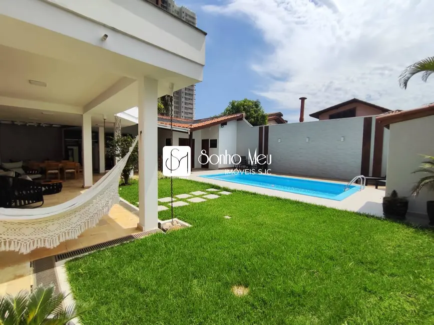 Foto 2 de Casa com 4 quartos à venda e para alugar, 512m2 em Sao Jose Dos Campos - SP