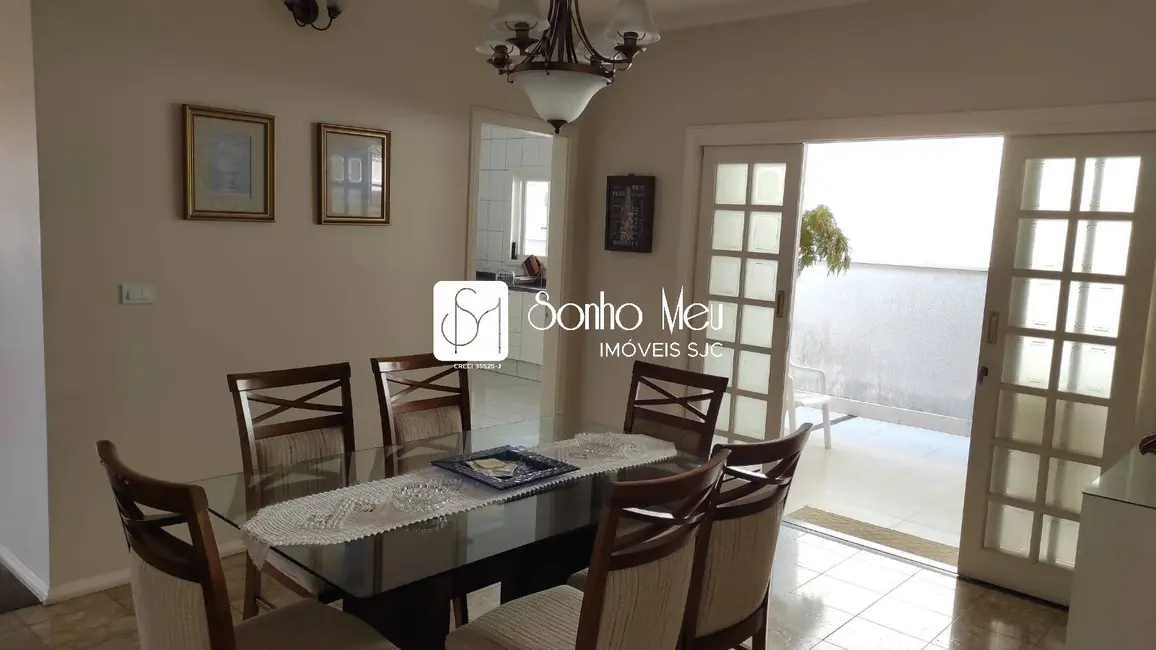 Foto 3 de Casa com 4 quartos à venda, 375m2 em Vila Zezé, Jacarei - SP