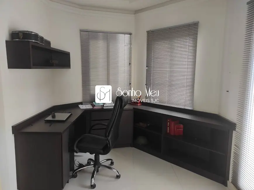 Casa com 6 quartos à venda, 424m2 em Sao Jose Dos Campos - SP - imagem 5 Foto 5 de Casa com 6 quartos à venda, 424m2 em Sao Jose Dos Campos - SP