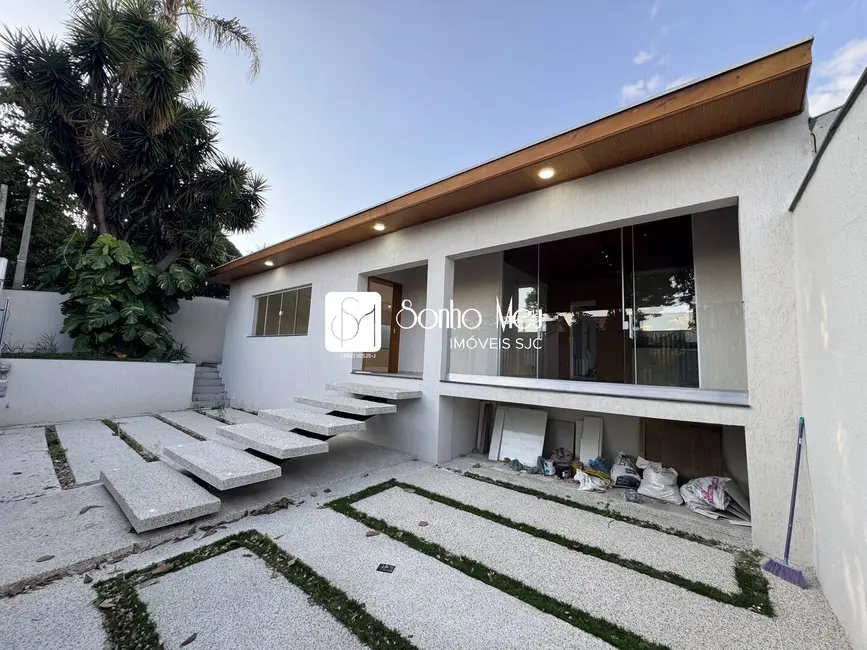 Casa com 4 quartos para alugar, 450m2 em Sao Jose Dos Campos - SP - imagem 3 Foto 3 de Casa com 4 quartos para alugar, 450m2 em Sao Jose Dos Campos - SP