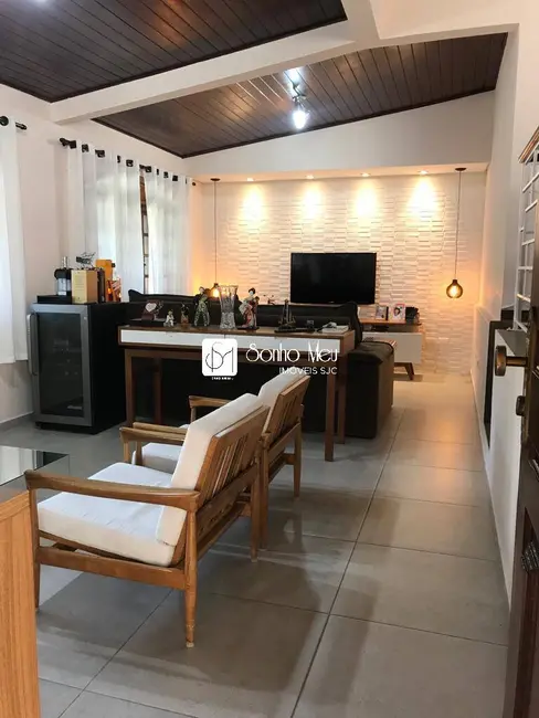 Foto 2 de Casa com 3 quartos à venda, 167m2 em Sao Jose Dos Campos - SP