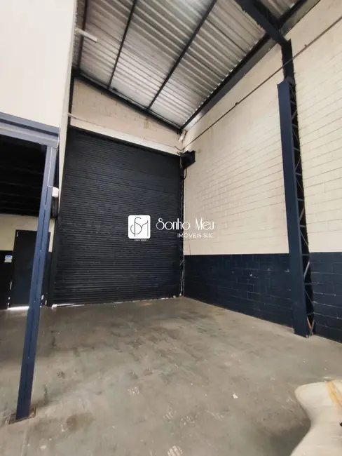 Armazém / Galpão para alugar, 300m2 em Sao Jose Dos Campos - SP - imagem 5 Foto 5 de Armazém / Galpão para alugar, 300m2 em Sao Jose Dos Campos - SP
