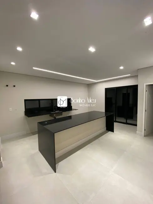 Foto 6 de Casa de Condomínio com 3 quartos à venda, 185m2 em Parque Residencial Maria Elmira, Cacapava - SP