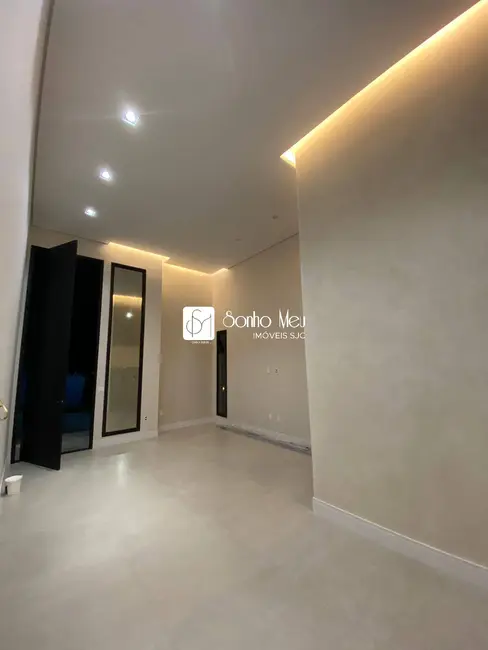 Foto 8 de Casa de Condomínio com 3 quartos à venda, 185m2 em Parque Residencial Maria Elmira, Cacapava - SP