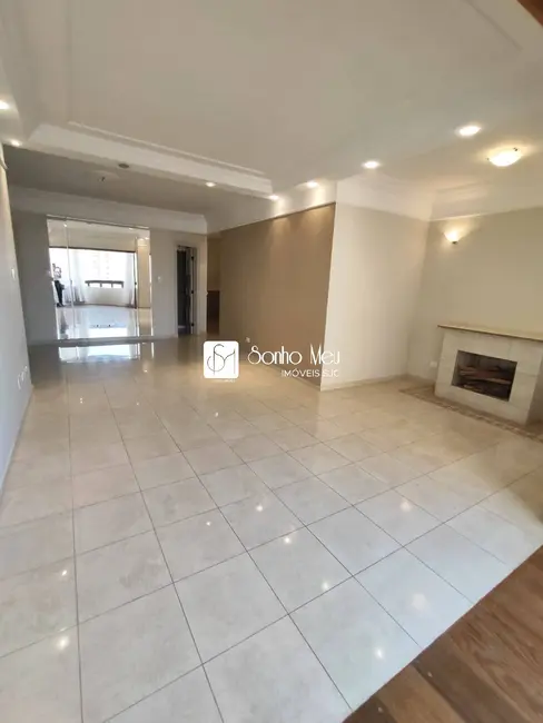 Apartamento com 4 quartos à venda, 172m2 em Sao Jose Dos Campos - SP - imagem 3 Foto 3 de Apartamento com 4 quartos à venda, 172m2 em Sao Jose Dos Campos - SP