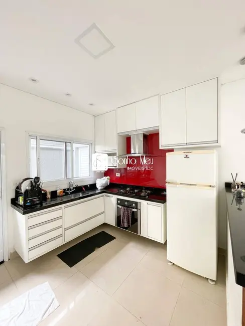 Foto 5 de Casa com 3 quartos à venda, 250m2 em Parque Califórnia, Jacarei - SP