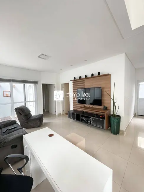 Foto 2 de Casa com 3 quartos à venda, 250m2 em Parque Califórnia, Jacarei - SP