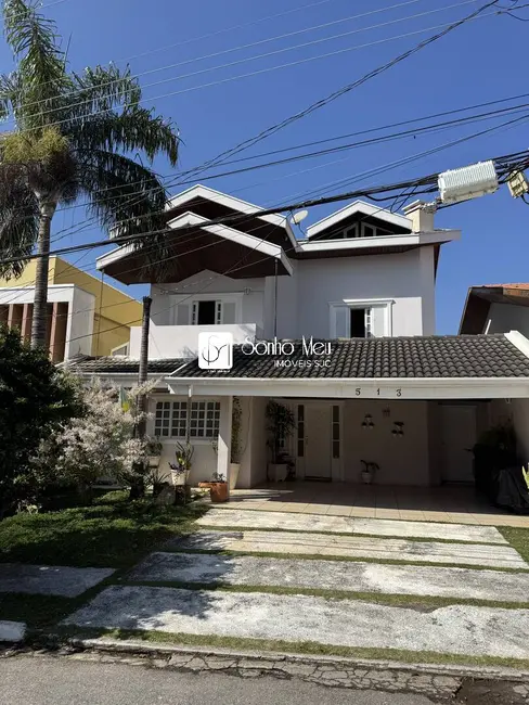 Foto 2 de Casa de Condomínio com 6 quartos à venda, 330m2 em Sao Jose Dos Campos - SP