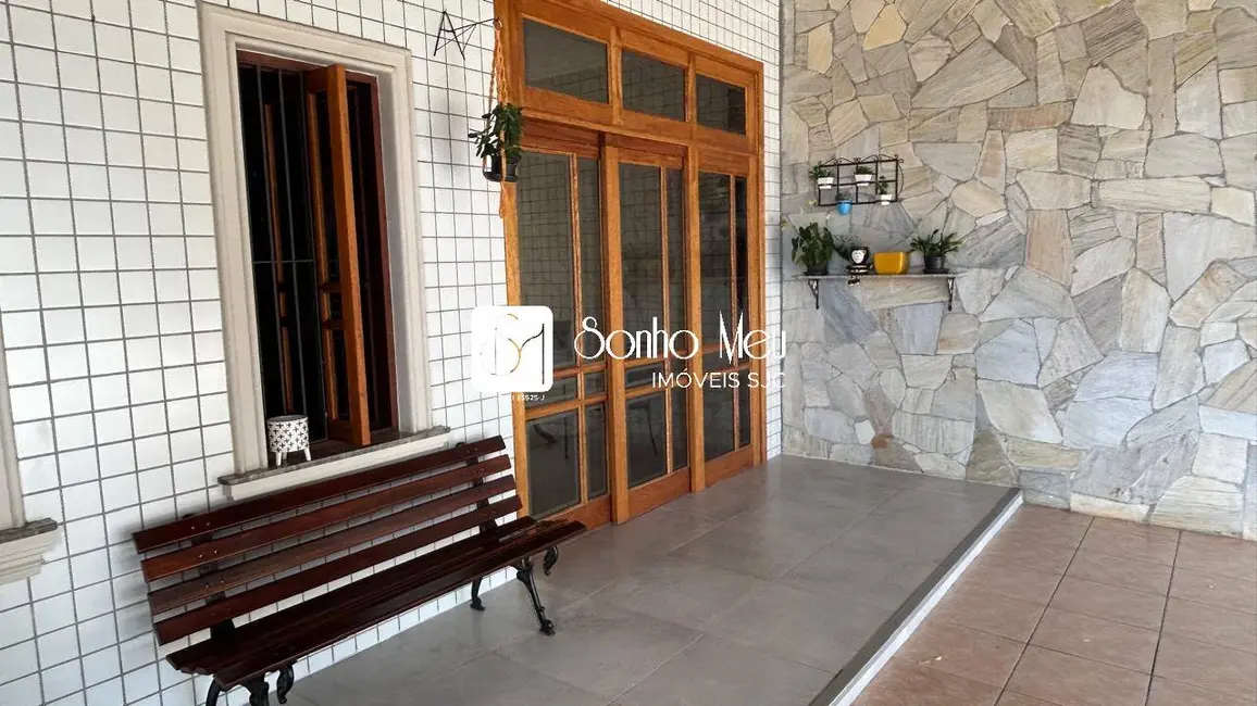 Casa com 3 quartos à venda, 263m2 em Sao Jose Dos Campos - SP - imagem 3 Foto 3 de Casa com 3 quartos à venda, 263m2 em Sao Jose Dos Campos - SP