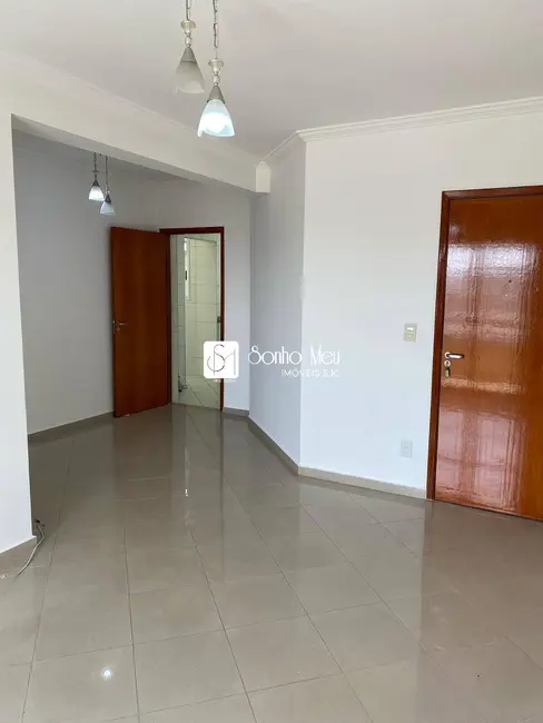 Apartamento com 3 quartos para alugar, 77m2 em Sao Jose Dos Campos - SP - imagem 1 Foto 1 de Apartamento com 3 quartos para alugar, 77m2 em Sao Jose Dos Campos - SP