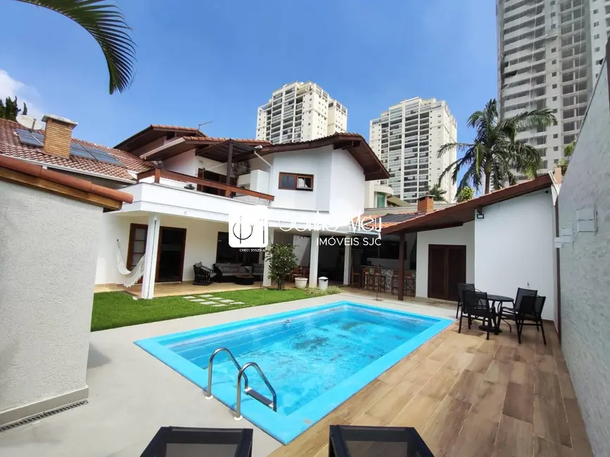 Casa com 4 quartos para alugar, 512m2 em Sao Jose Dos Campos - SP - imagem 8 Foto 8 de Casa com 4 quartos para alugar, 512m2 em Sao Jose Dos Campos - SP