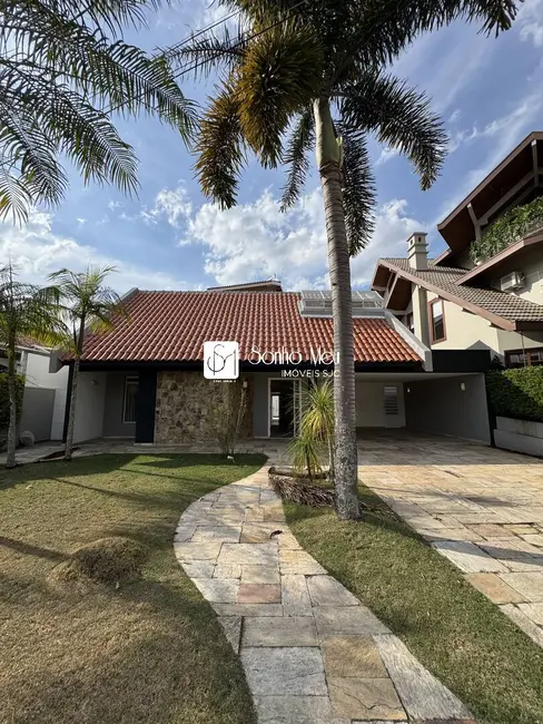 Casa de Condomínio com 4 quartos à venda e para alugar, 450m2 em Sao Jose Dos Campos - SP - imagem 4 Foto 4 de Casa de Condomínio com 4 quartos à venda e para alugar, 450m2 em Sao Jose Dos Campos - SP