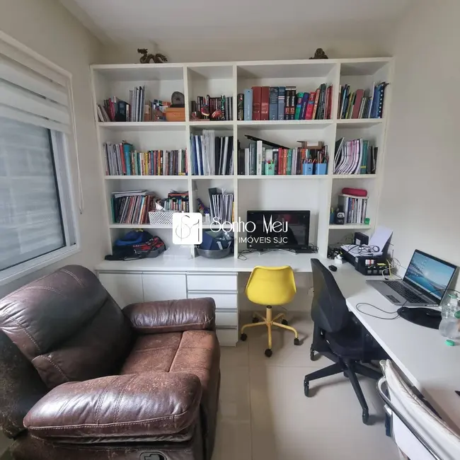 Casa com 3 quartos à venda, 350m2 em Sao Jose Dos Campos - SP - imagem 9 Foto 9 de Casa com 3 quartos à venda, 350m2 em Sao Jose Dos Campos - SP