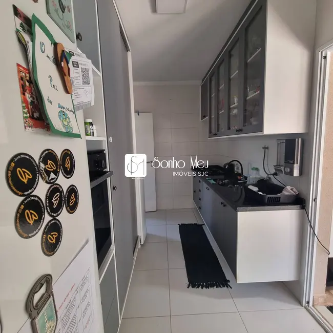 Casa com 3 quartos à venda, 350m2 em Sao Jose Dos Campos - SP - imagem 6 Foto 6 de Casa com 3 quartos à venda, 350m2 em Sao Jose Dos Campos - SP