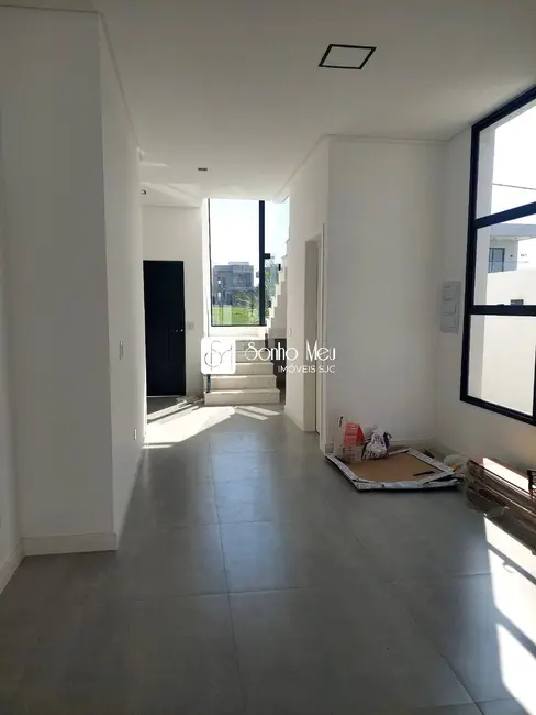 Casa de Condomínio com 3 quartos à venda, 250m2 em Sao Jose Dos Campos - SP - imagem 8 Foto 8 de Casa de Condomínio com 3 quartos à venda, 250m2 em Sao Jose Dos Campos - SP