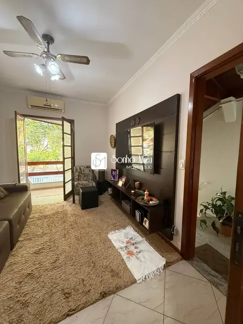 Foto 1 de Casa com 3 quartos à venda, 130m2 em Sao Jose Dos Campos - SP