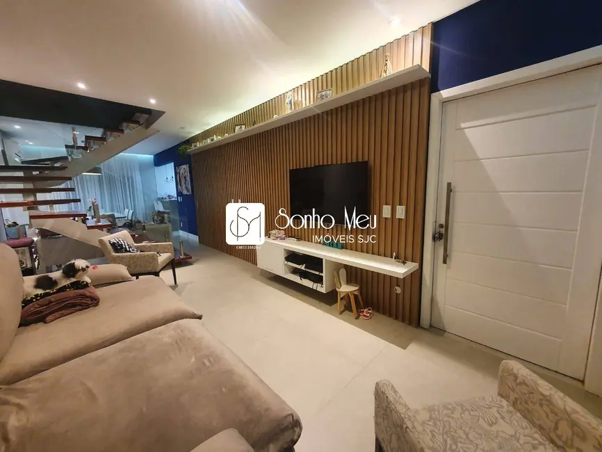 Foto 2 de Sobrado com 4 quartos à venda, 250m2 em Parque Residencial Maria Elmira, Cacapava - SP