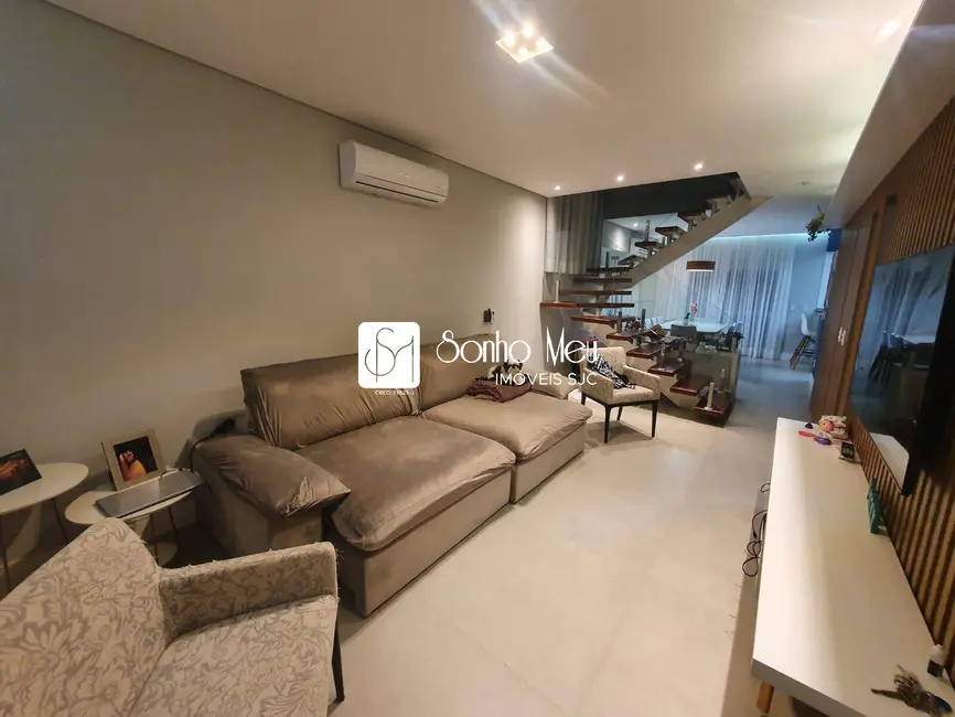 Foto 4 de Sobrado com 4 quartos à venda, 250m2 em Parque Residencial Maria Elmira, Cacapava - SP