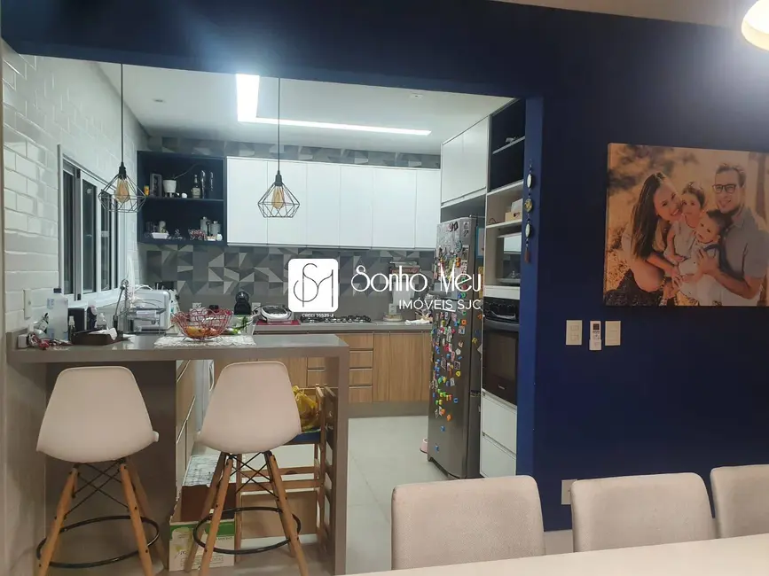 Foto 6 de Sobrado com 4 quartos à venda, 250m2 em Parque Residencial Maria Elmira, Cacapava - SP