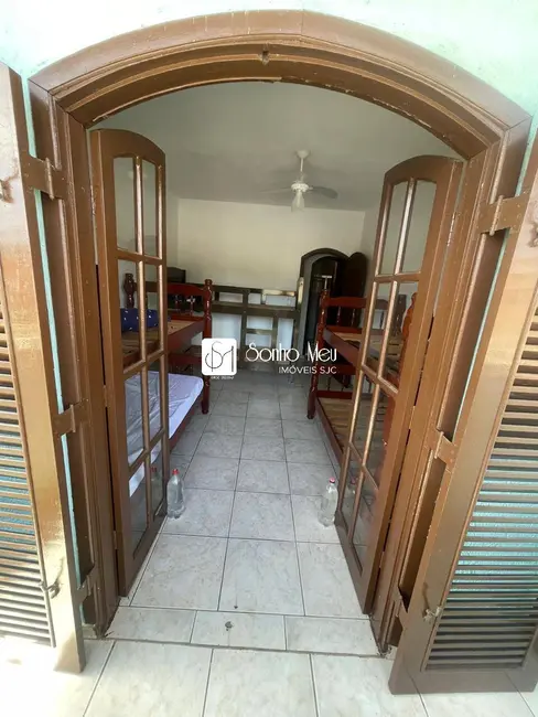 Foto 3 de Casa com 3 quartos à venda em Centro, Caraguatatuba - SP