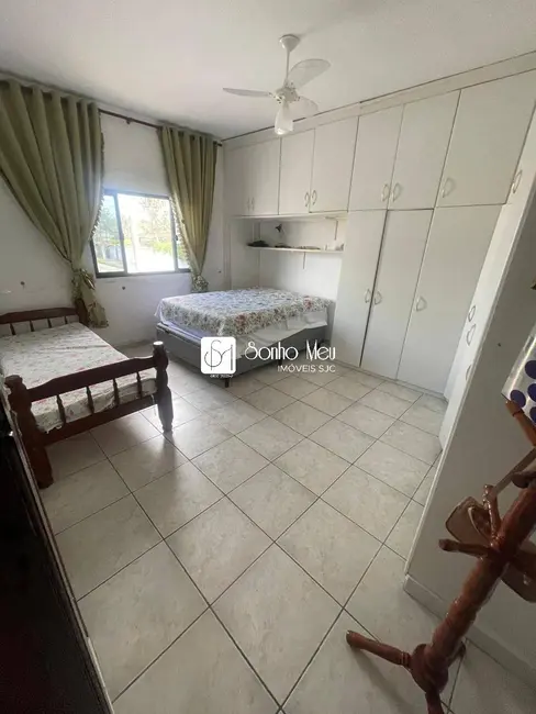 Foto 5 de Casa com 3 quartos à venda em Centro, Caraguatatuba - SP