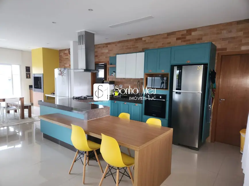 Casa de Condomínio com 3 quartos à venda, 248m2 em Sao Jose Dos Campos - SP - imagem 1 Foto 1 de Casa de Condomínio com 3 quartos à venda, 248m2 em Sao Jose Dos Campos - SP