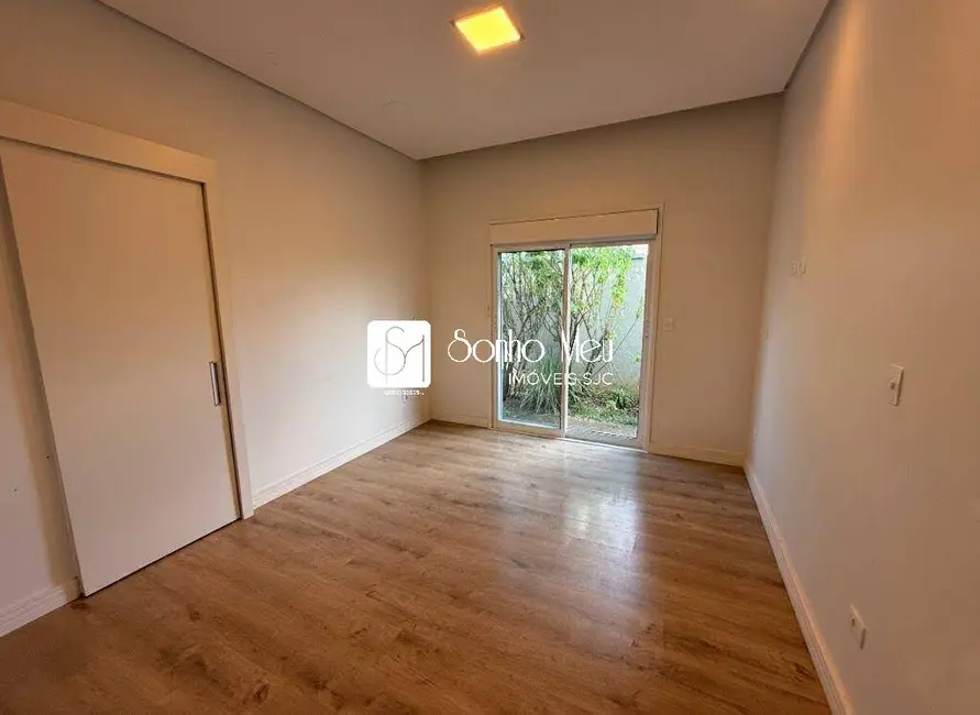 Foto 7 de Casa com 5 quartos para alugar, 500m2 em Sao Jose Dos Campos - SP
