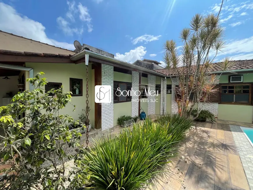 Foto 4 de Casa com 8 quartos à venda, 880m2 em Ubatuba - SP