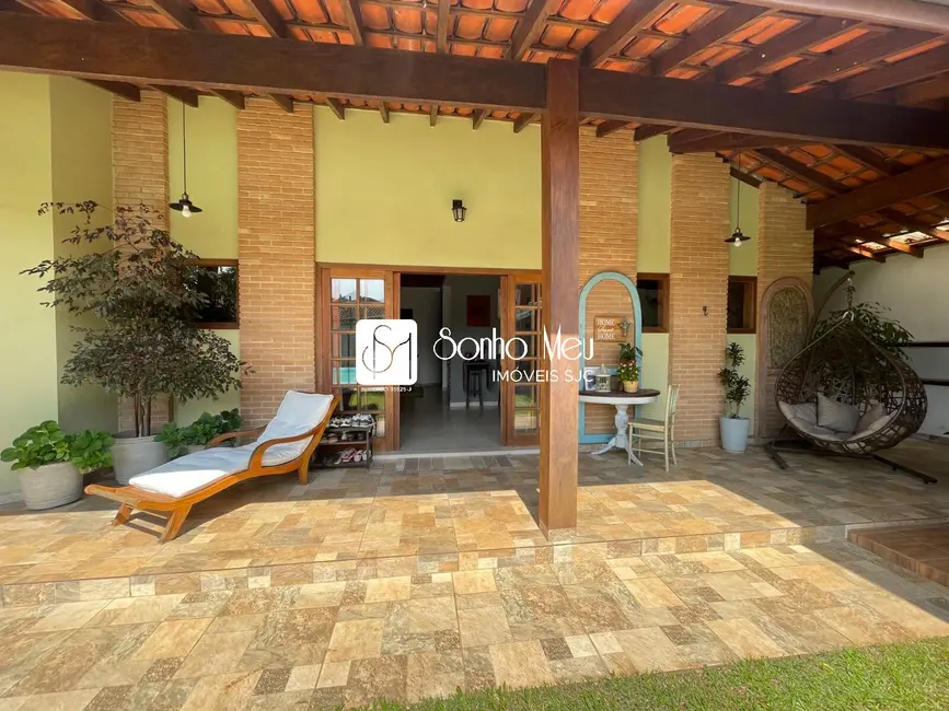 Foto 5 de Casa com 8 quartos à venda, 880m2 em Ubatuba - SP