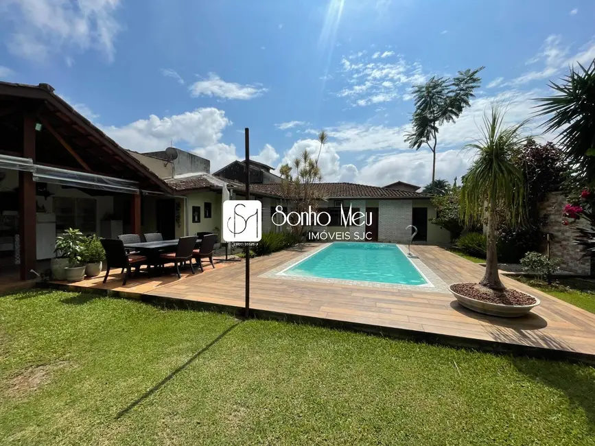 Foto 1 de Casa com 8 quartos à venda, 880m2 em Ubatuba - SP