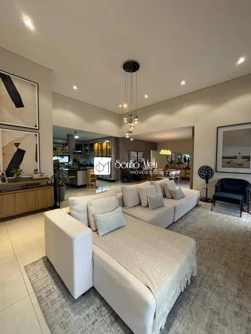 Foto 3 de Casa de Condomínio com 3 quartos à venda, 527m2 em Sao Jose Dos Campos - SP