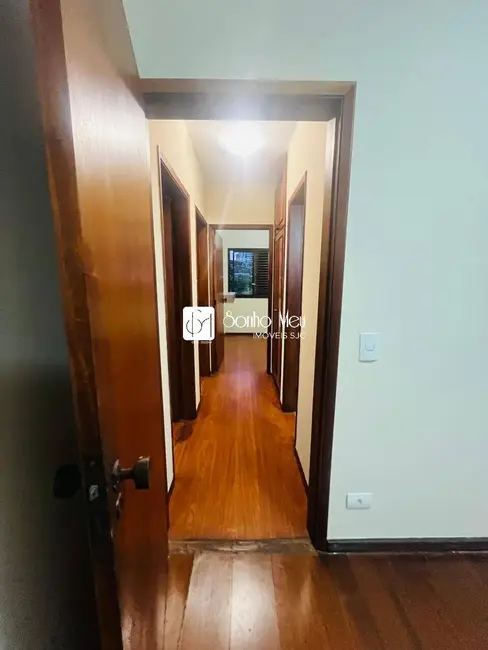 Apartamento com 4 quartos para alugar, 110m2 em Sao Jose Dos Campos - SP - imagem 4 Foto 4 de Apartamento com 4 quartos para alugar, 110m2 em Sao Jose Dos Campos - SP