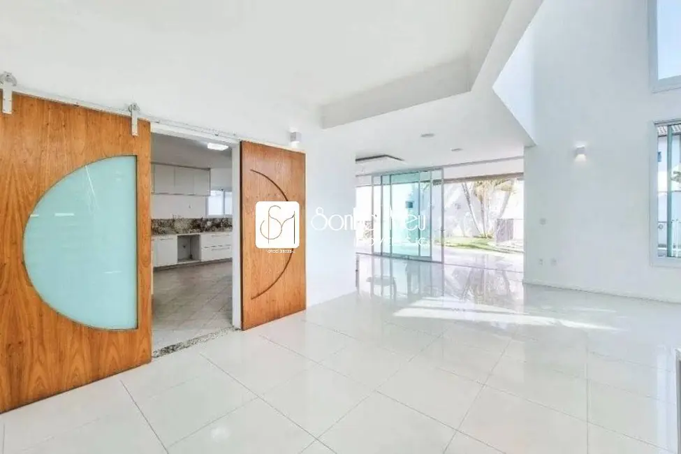 Casa com 5 quartos à venda e para alugar, 480m2 em Sao Jose Dos Campos - SP - imagem 6 Foto 6 de Casa com 5 quartos à venda e para alugar, 480m2 em Sao Jose Dos Campos - SP