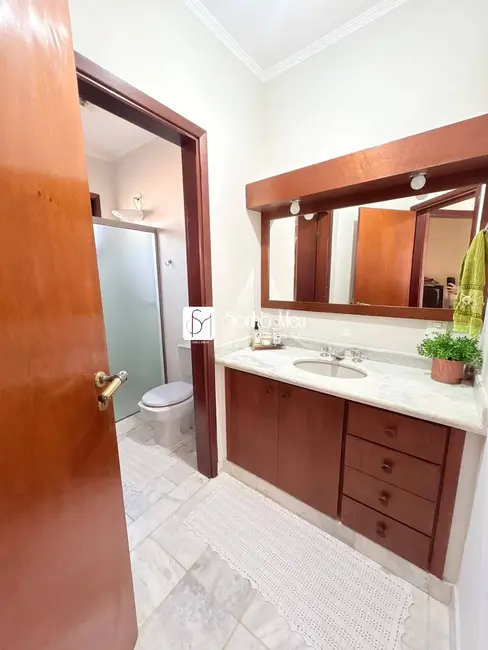 Casa com 5 quartos à venda, 450m2 em Sao Jose Dos Campos - SP - imagem 9 Foto 9 de Casa com 5 quartos à venda, 450m2 em Sao Jose Dos Campos - SP