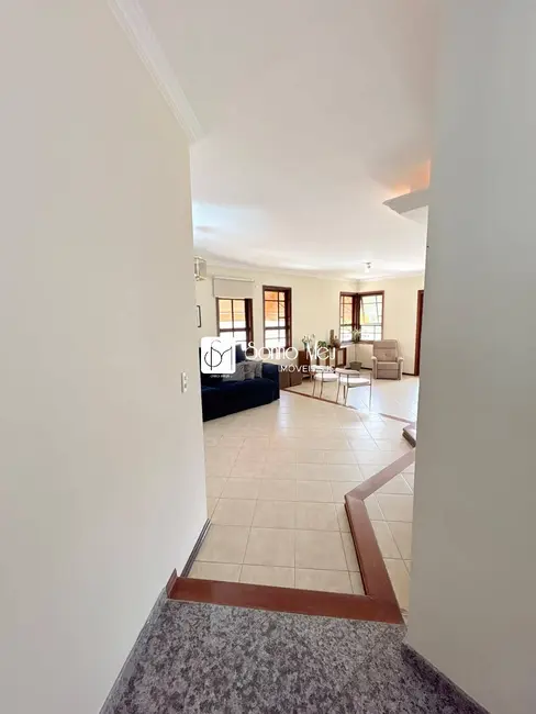 Casa com 5 quartos à venda, 450m2 em Sao Jose Dos Campos - SP - imagem 8 Foto 8 de Casa com 5 quartos à venda, 450m2 em Sao Jose Dos Campos - SP