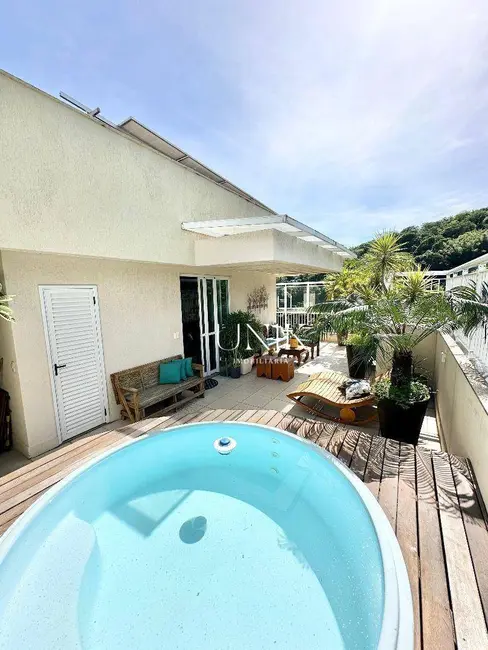 Foto 1 de Cobertura com 3 quartos à venda, 210m2 em Santa Rosa, Niteroi - RJ