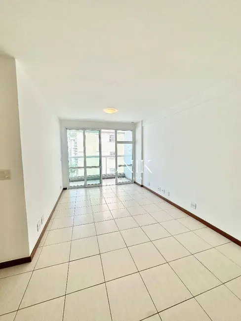 Apartamento com 3 quartos à venda, 108m2 em Icaraí, Niteroi - RJ - imagem 2 Foto 2 de Apartamento com 3 quartos à venda, 108m2 em Icaraí, Niteroi - RJ