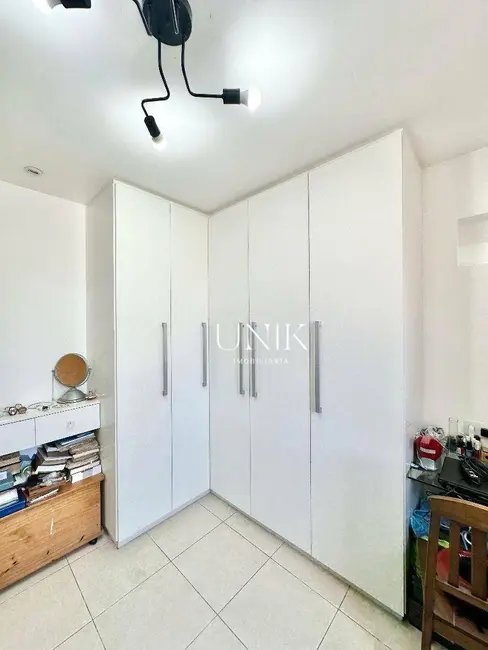 Apartamento com 3 quartos à venda, 110m2 em Icaraí, Niteroi - RJ - imagem 5 Foto 5 de Apartamento com 3 quartos à venda, 110m2 em Icaraí, Niteroi - RJ